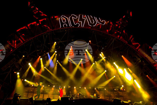 Argentina AC/DC Guitarist