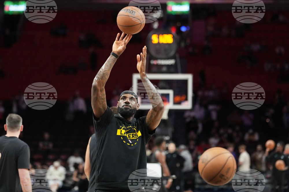 Lakers Heat Basketball