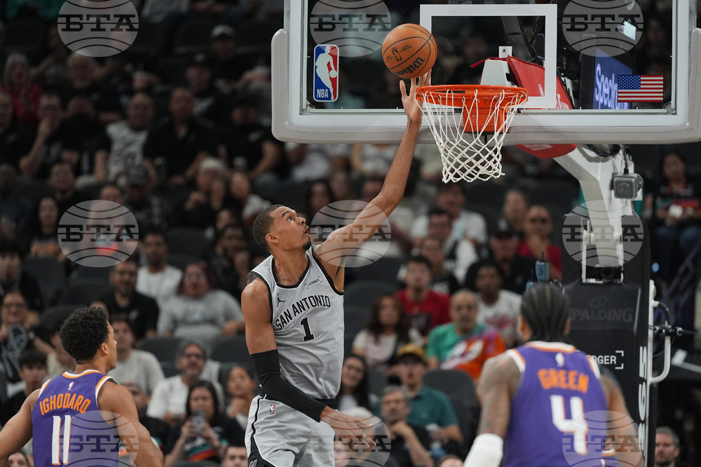 Suns Spurs Basketball