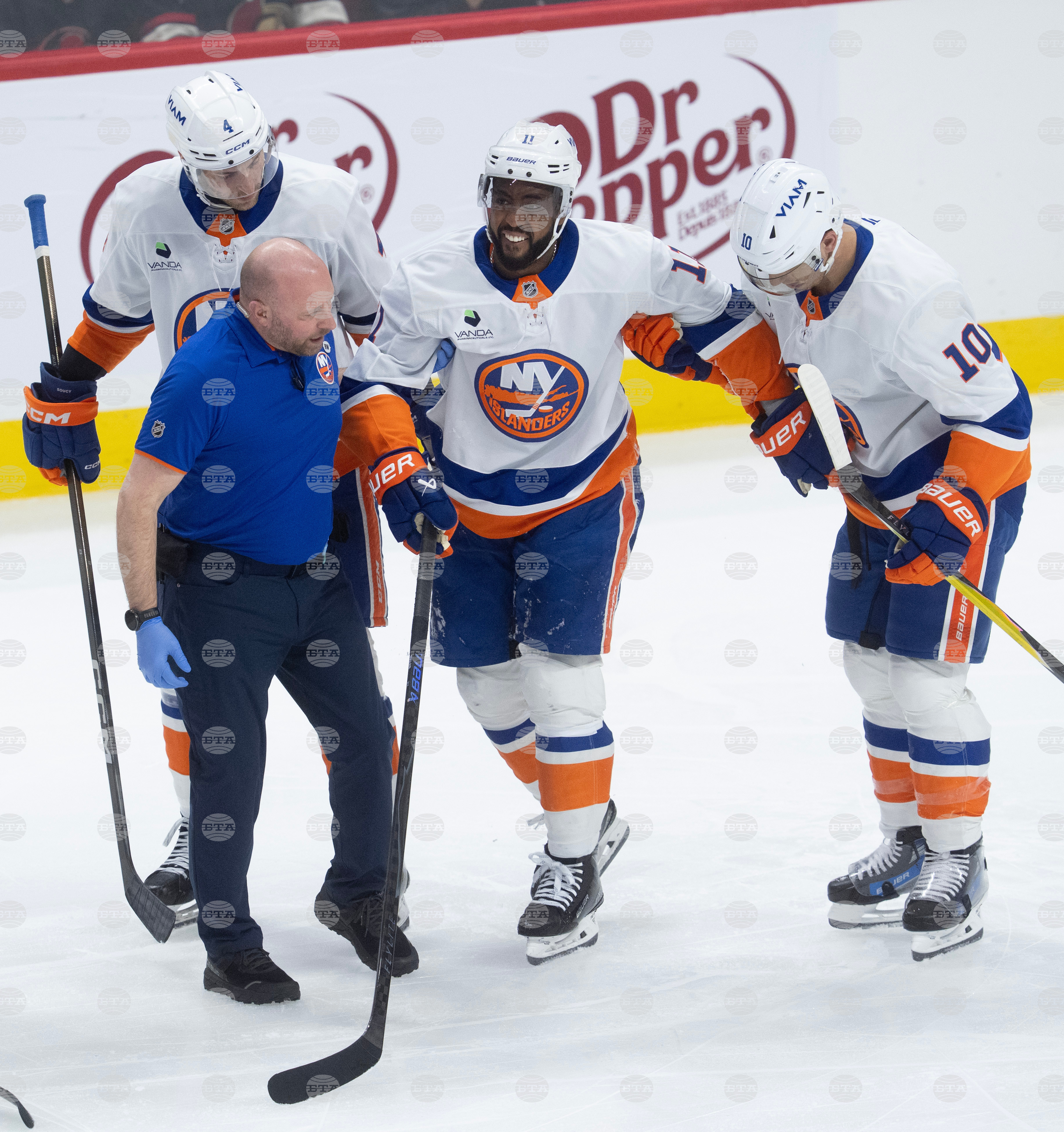 Islanders Senators Hockey