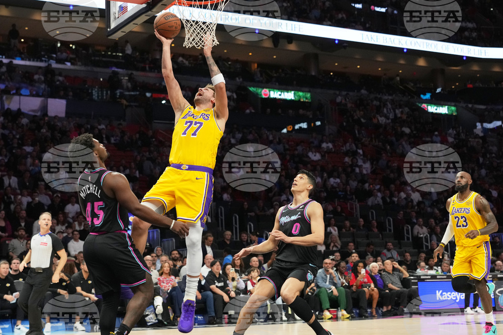 Lakers Heat Basketball