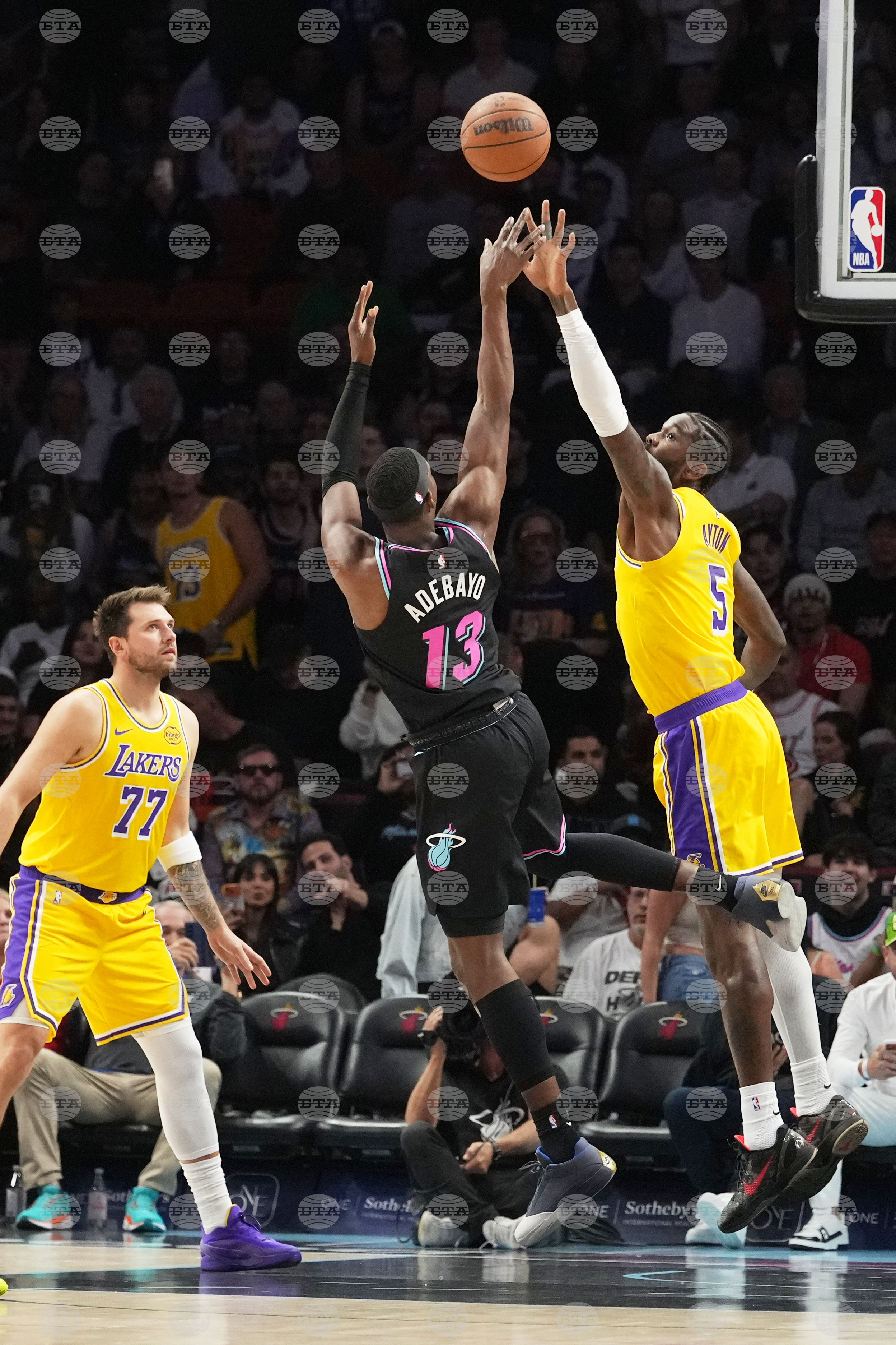 Lakers Heat Basketball