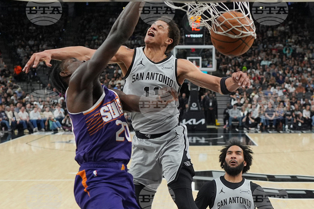 Suns Spurs Basketball