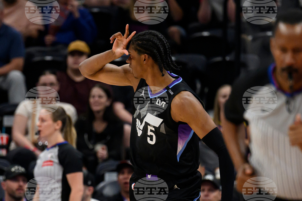 Bucks Jazz Basketball