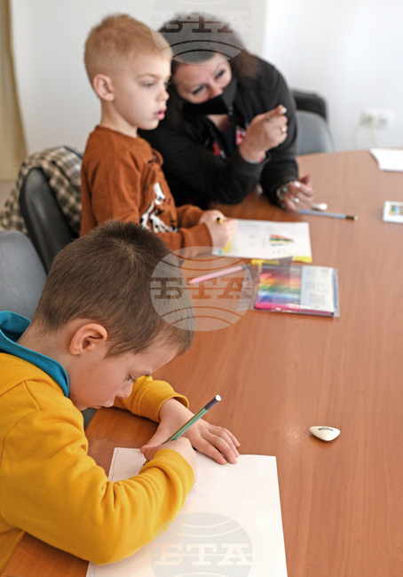 Варна - деца на украински бежанци - обучение