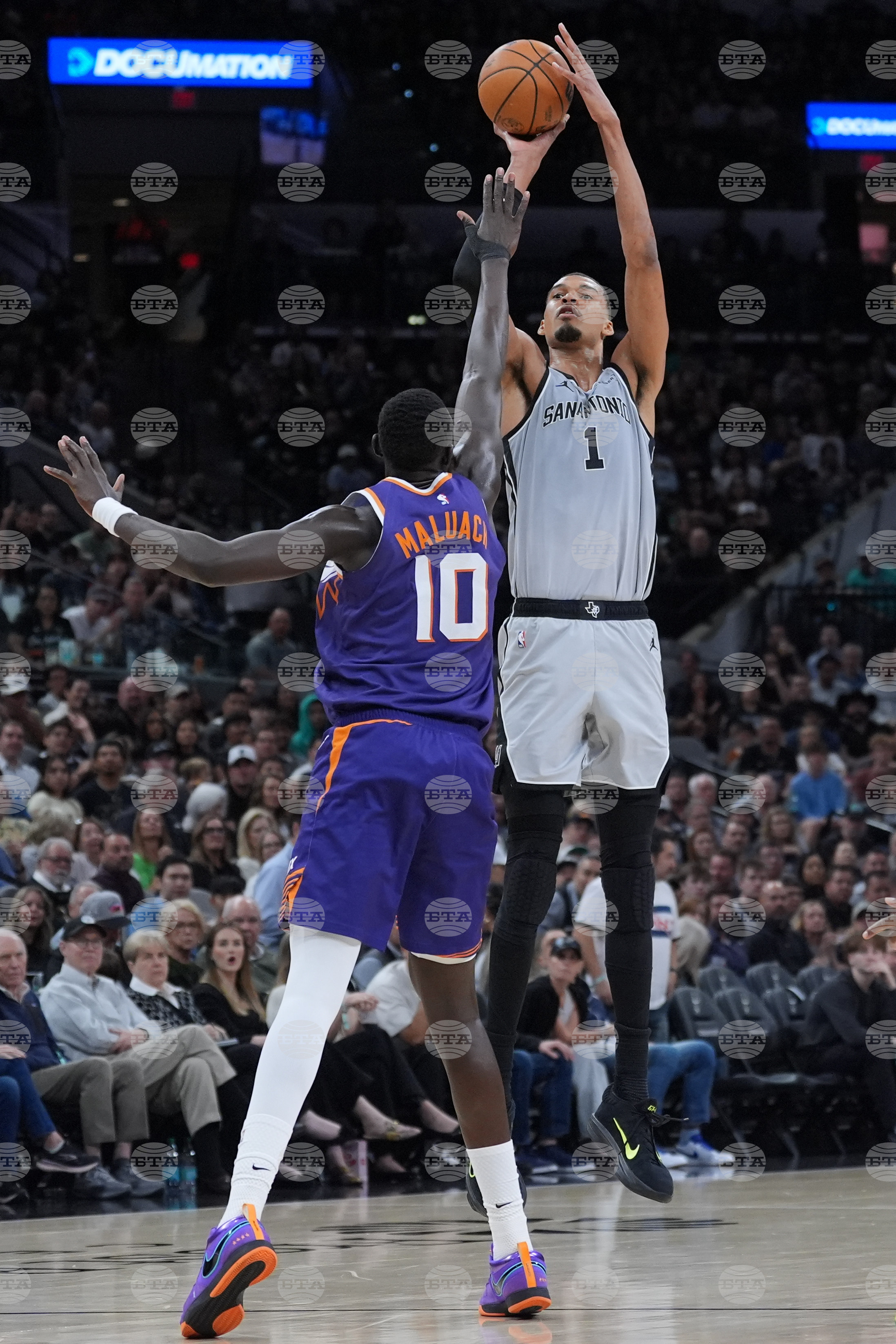 Suns Spurs Basketball