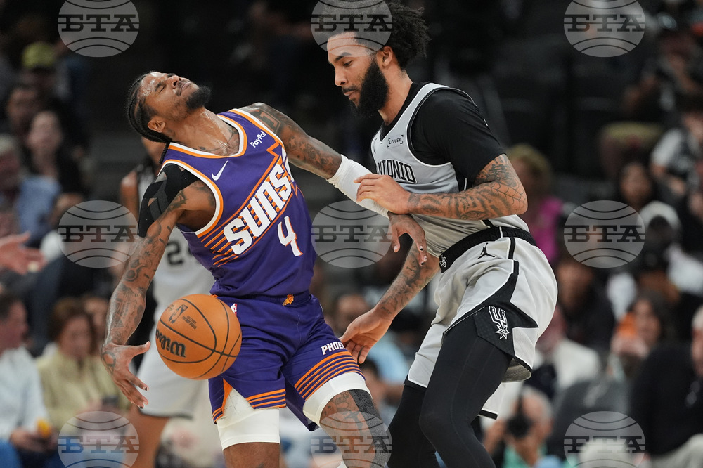 Suns Spurs Basketball