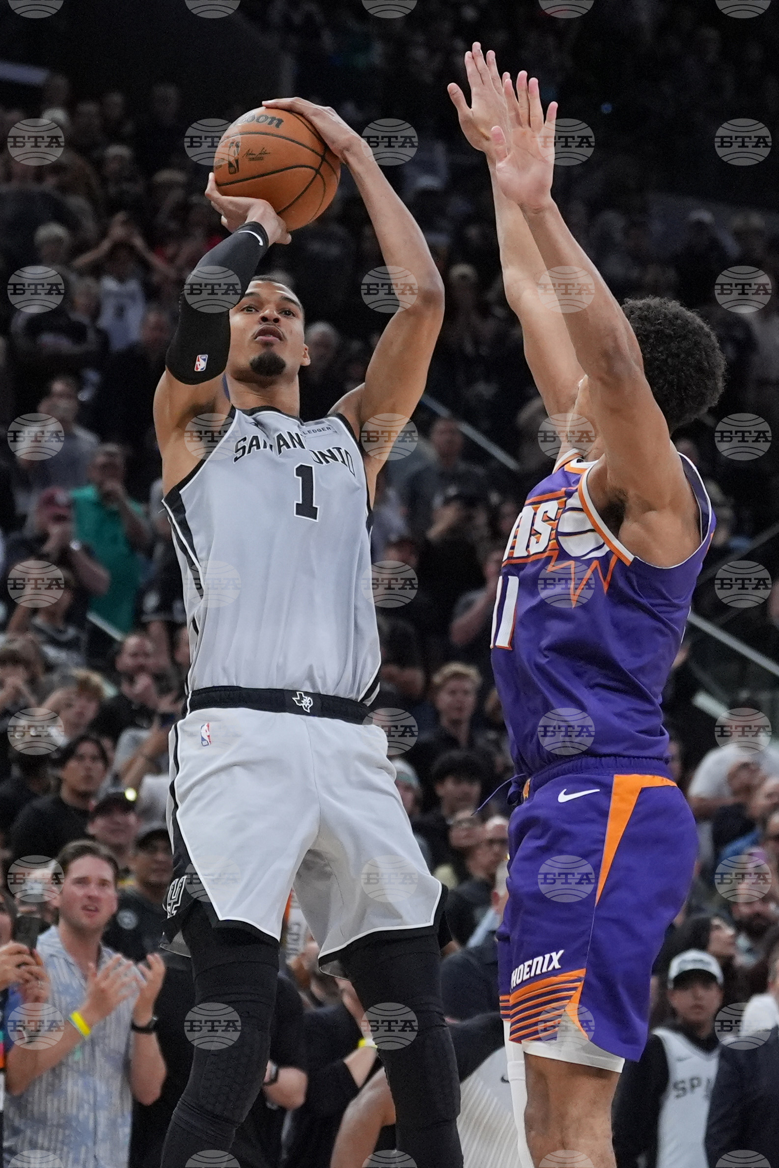 Suns Spurs Basketball