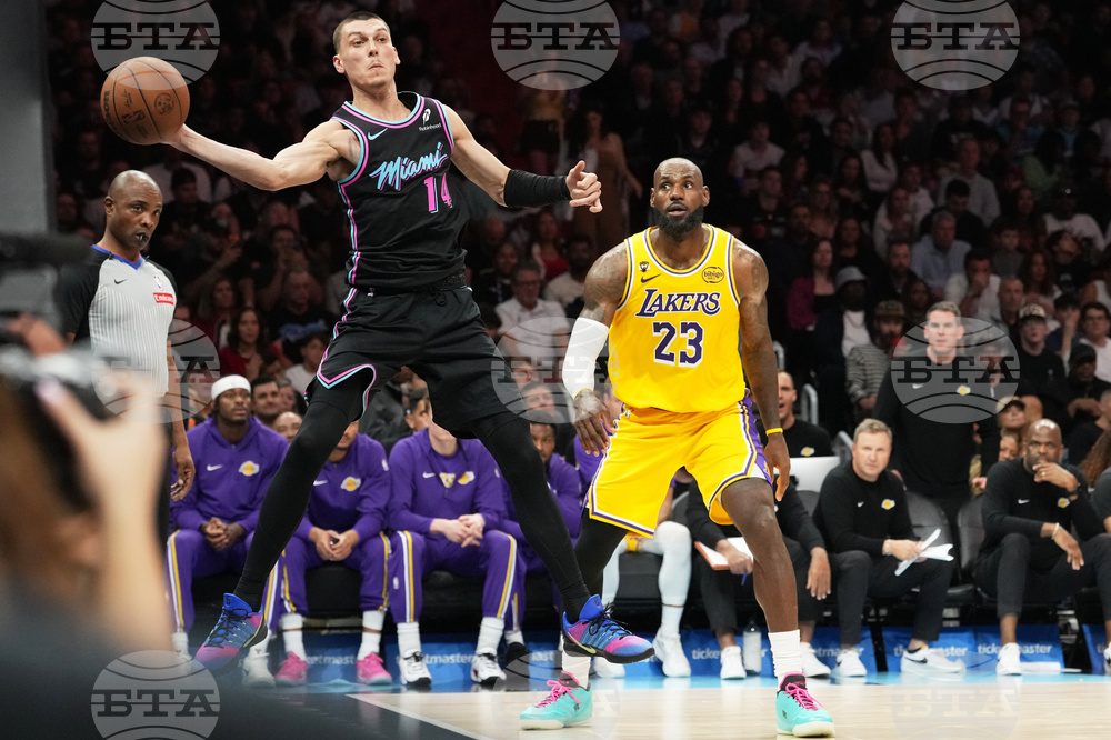 Lakers Heat Basketball