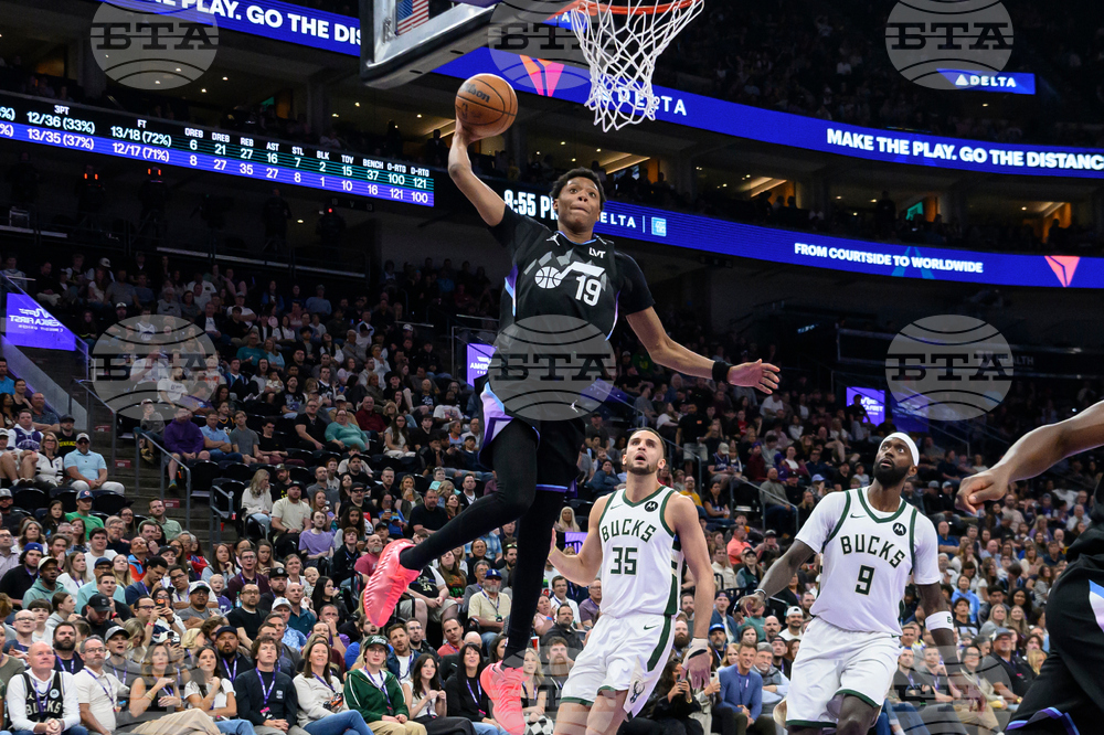 Bucks Jazz Basketball