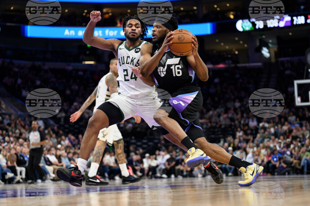 Bucks Jazz Basketball