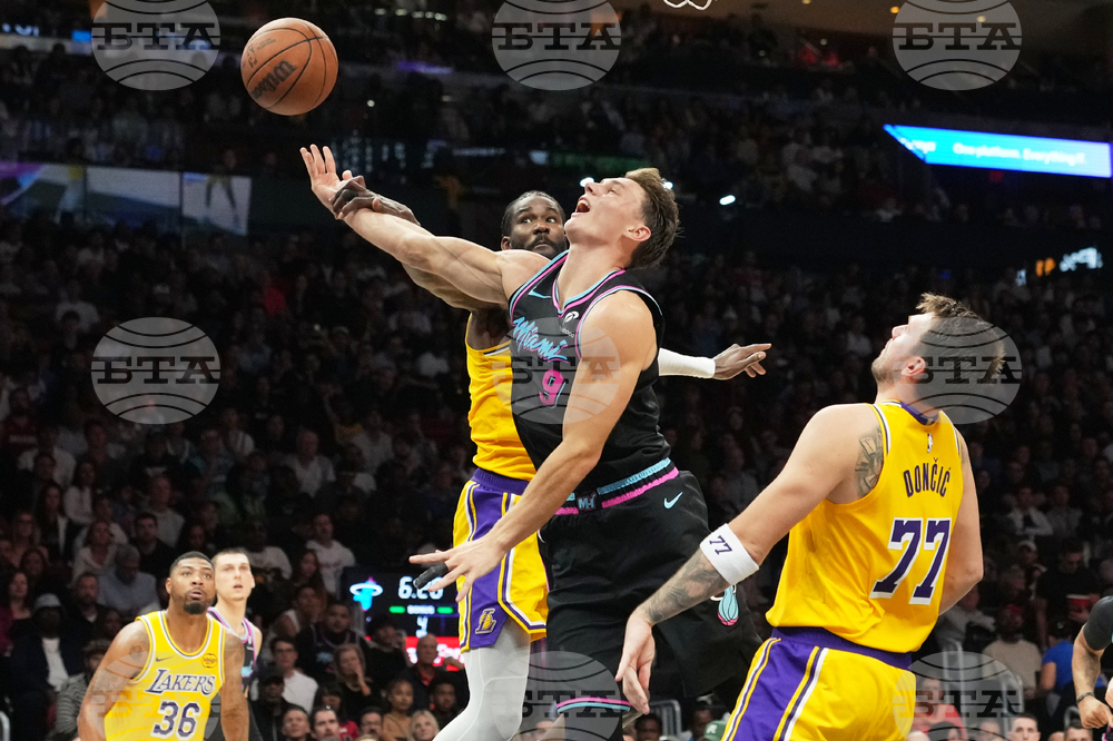 Lakers Heat Basketball