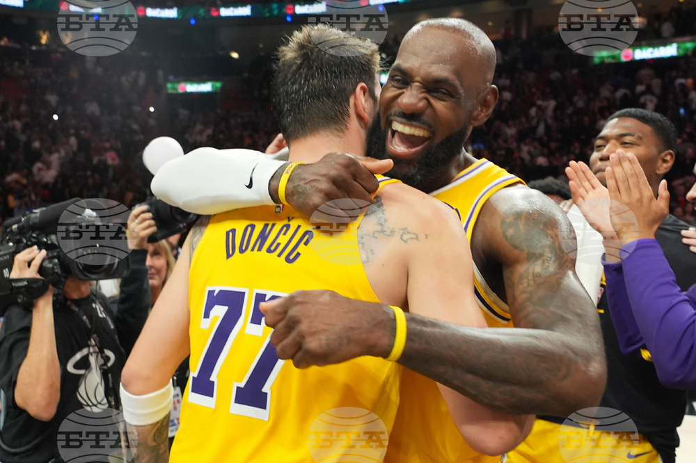 APTOPIX Lakers Heat Basketball