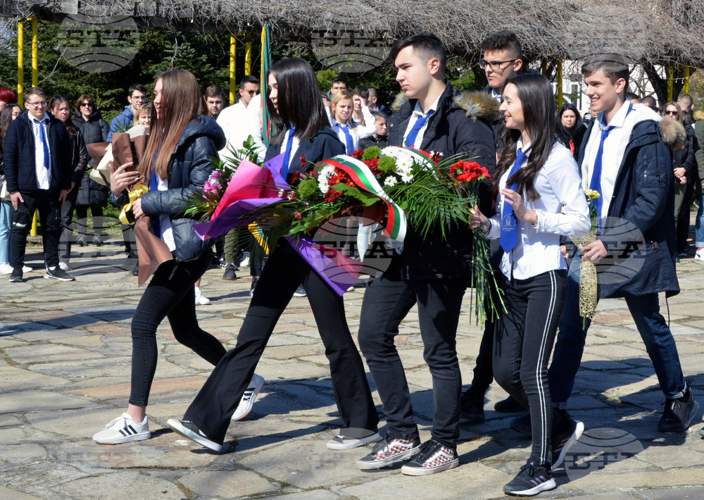 Хасково - училище - празник