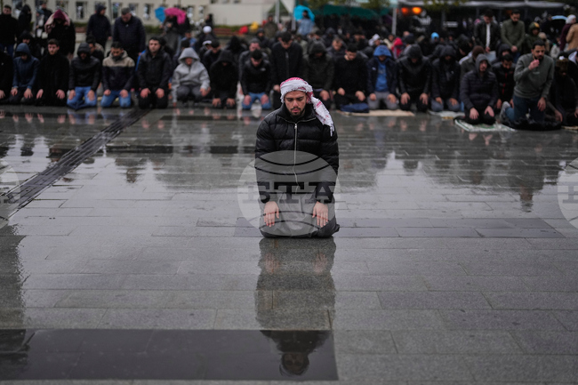 Мюсюлманският празник Рамазан байрам в Турция в сянката на войната в Иран