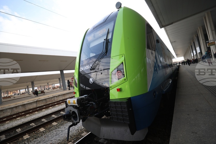 First New Skoda Train for Bulgaria Unveiled at Sofia Central Railway Station