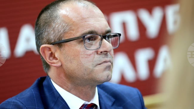 КЗП установи нелоялни търговски практики при разглеждането на жалби за сметки за ток, каза Александър Колячев