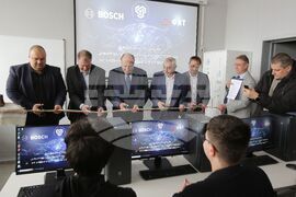 Технически университет - лаборатория - откриване