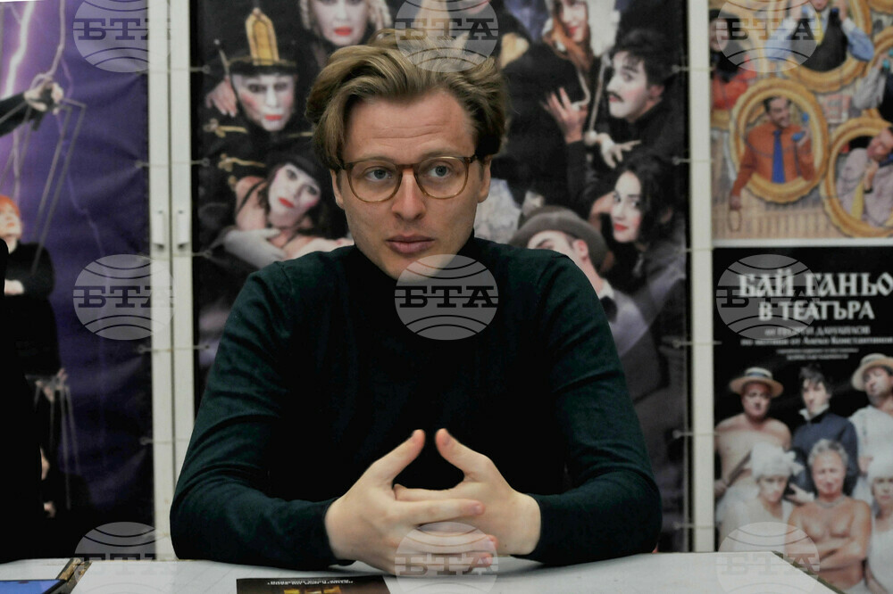 Бургас - Драматичен театър "Адриана Будевска" - премиера