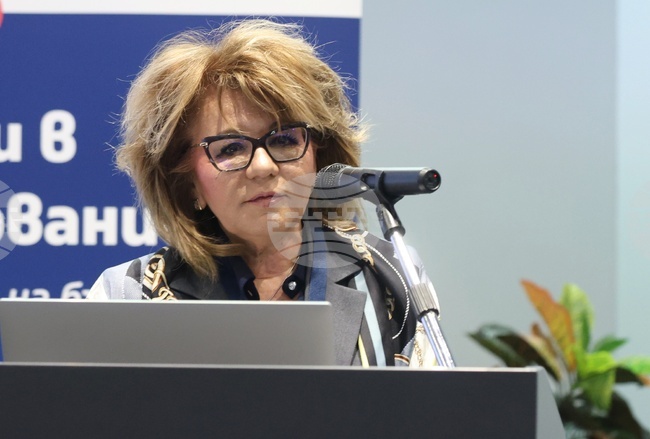 Темата за лидерството е важна в образователната система, но и в обществото ни, каза заместник-министърът на образованието Наталия Михалевска