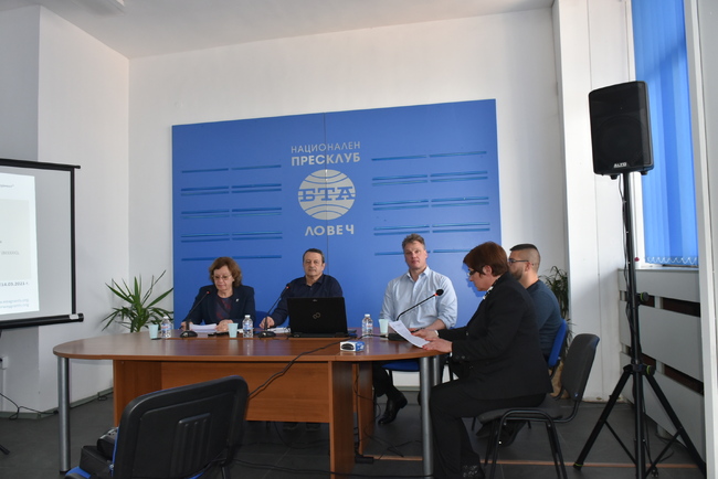 Община Ловеч: Подмениха уличното осветление на Ловеч и Дойренци, да се готвят останалите селища