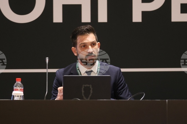 905 клуба развиват футболната игра у нас, половината имат само по един отбор; БФС представи бюджета и стратегия за следващите четири години