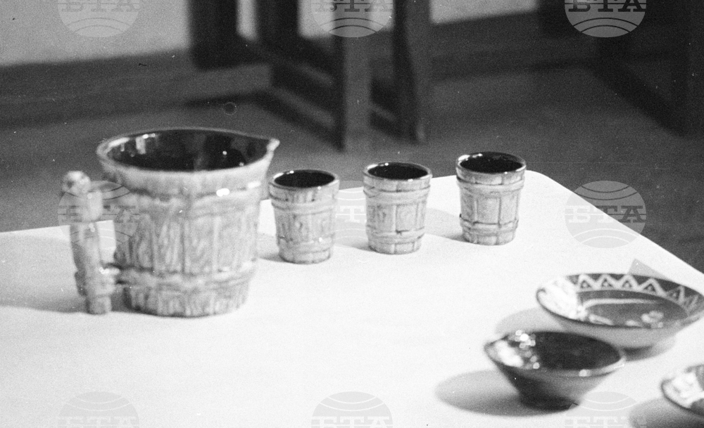 Техникум по керамика и стъкло в София