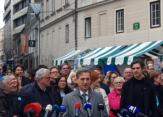 Спечелилият изборите в Словения Роберт Голоб се отказа от съставянето на правителство, остава в опозиция