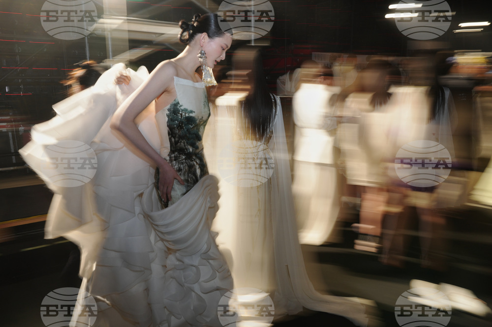 APTOPIX China Fashion Week