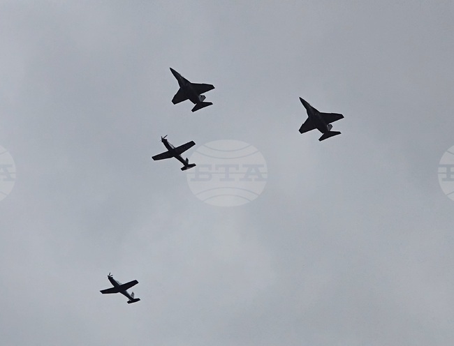 Гърция - Атина - тренировъчни полети