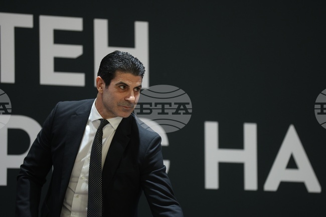 "БФС иска да промени цялостно системата на футбола, не може 4300 деца да играят на един терен", каза президентът на централата Георги Иванов след Конгреса