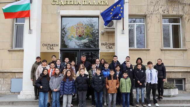 Окръжен съд – Разград: Възпитаници на Детско полицейско управление посетиха Районен съд – Разград