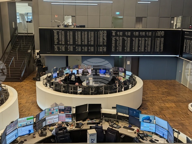 Европейските борси затвориха търговията на отрицателна територия на фона на несигурността около конфликта в Близкия изток