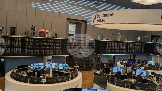 Пазарите поеха рязко нагоре, цените на петрола се сриват след сигнал за деескалация между САЩ и Иран 