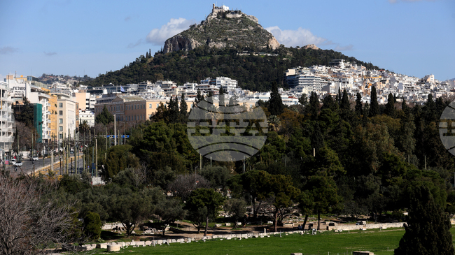 Стотици фалшиви произведения на изкуството бяха открити в известна галерия в Атина