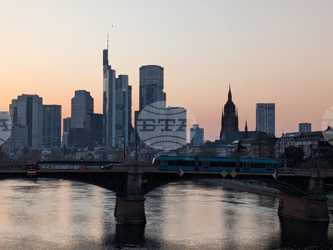Пазарите под натиск: Пи Ем Ай индексите и енергийният шок ще очертаят първите реални последици от войната в Близкия изток