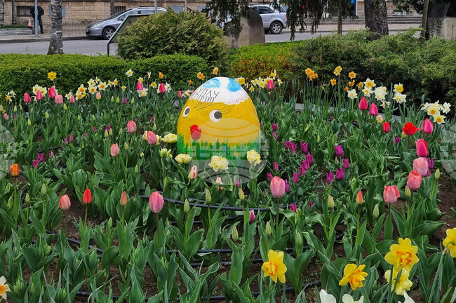 Общинският детски комплекс в Лозница обяви конкурс за детска рисунка и картичка на тема "Любим, весел и пъстър Великден"