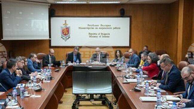 България прилага в пълен обем шенгенското законодателство и има постижения в отделните области на сътрудничество, показва оценка на ЕК