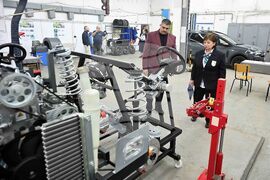 Лом - „Най-добър млад автомонтьор и водач на МПС“ - състезание