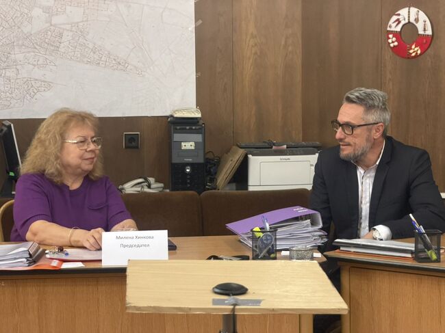 Областният управител на Русе Орлин Пенков се срещна с ръководството и членовете на РИК, целта е гарантиране на честен и прозрачен вот