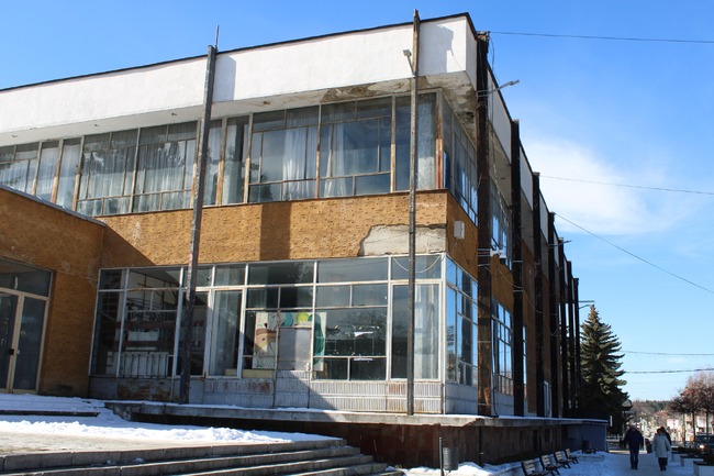 Община Самоков ще бъде собственик на сградата на Дома на народната армия в центъра на града, реши Министерският съвет