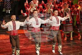 Бургас - „Празници на професионалното фолклорно музикално и танцово изкуство“ - откриване