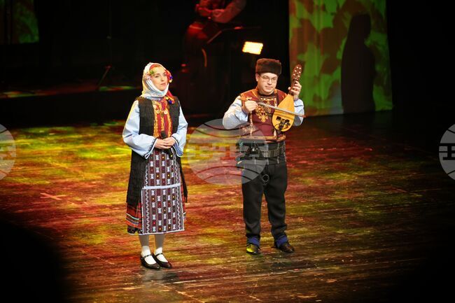 Бургас - „Празници на професионалното фолклорно музикално и танцово изкуство“ - откриване