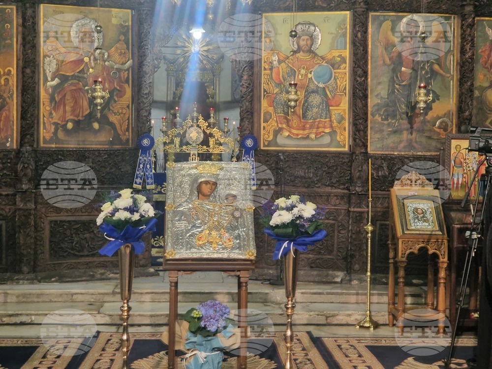 Пазарджик - икона - Златната ябълка - митрополит Николай