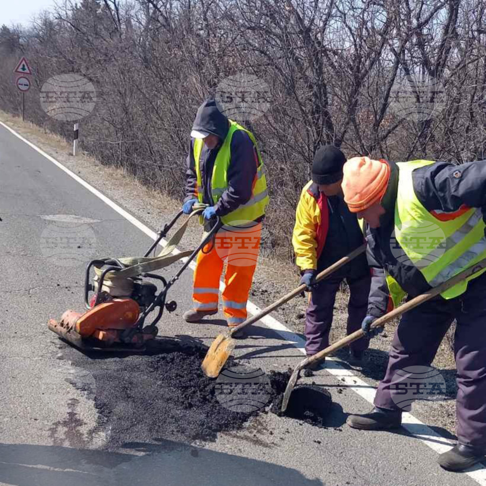 Пътната агенция пита българите кои участъци се нуждаят от ремонт през 2023 г.