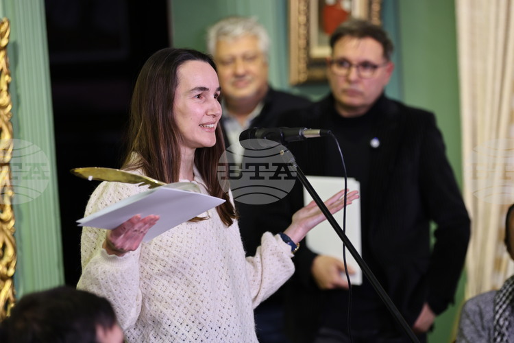 Sibila Alexova Wins National Poetry Award