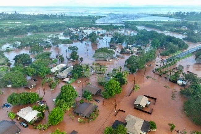 CORRECTION Hawaii-Floods