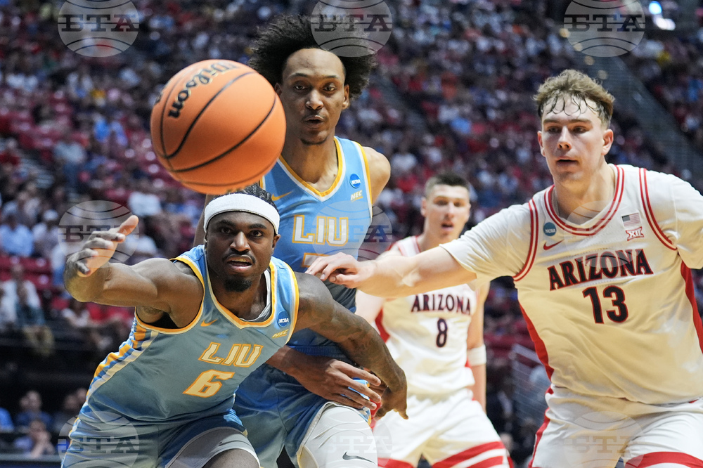 APTOPIX NCAA LIU Arizona Basketball