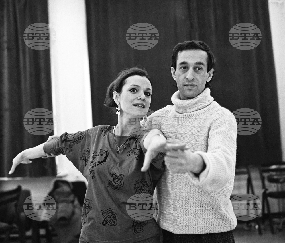 Искра Радева - актриса