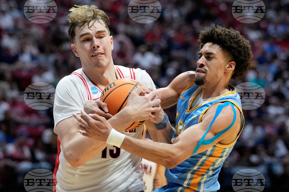 APTOPIX NCAA LIU Arizona Basketball